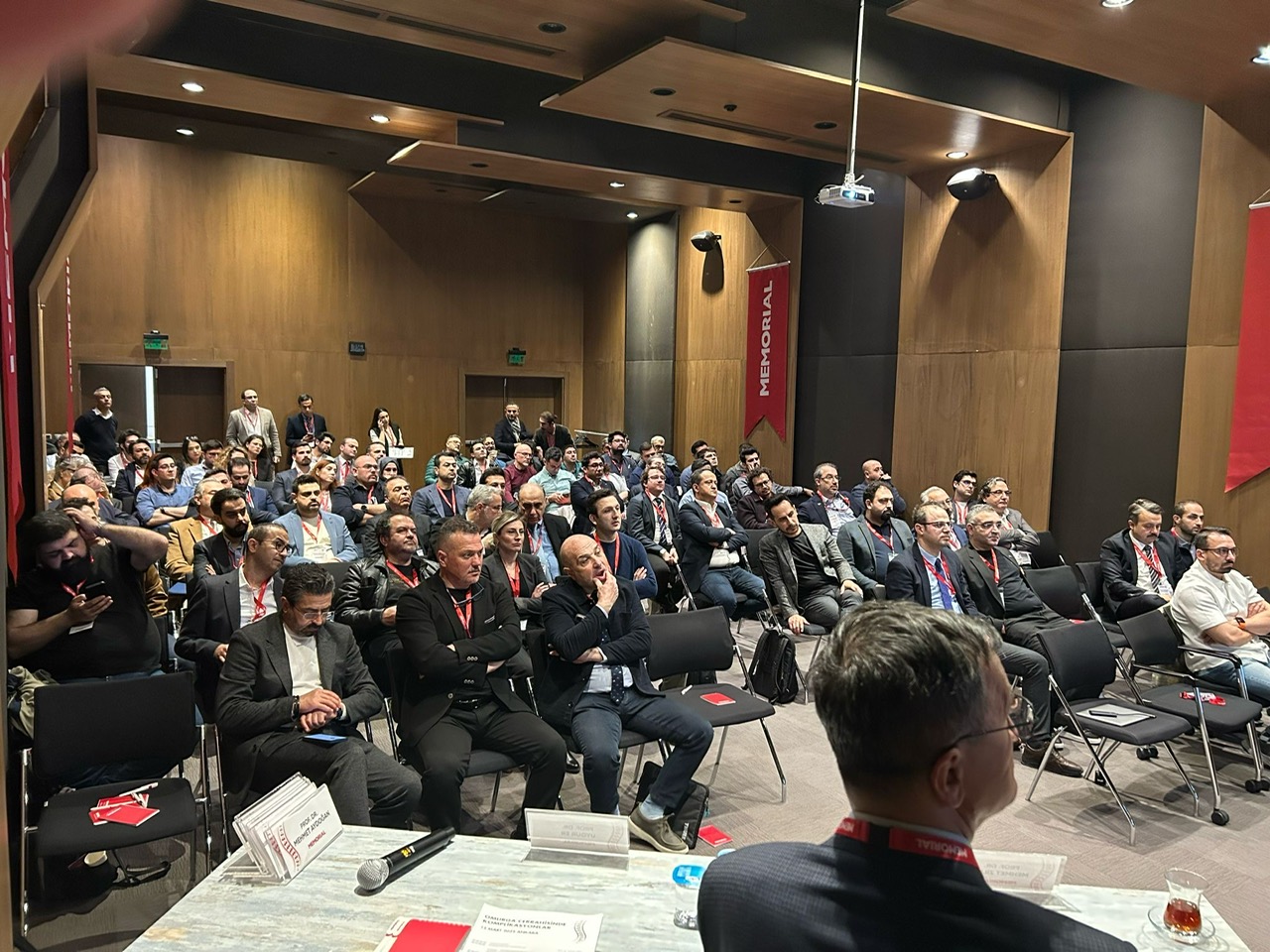 641dcc38-eaa5-47be-8daa-8c637ea86908